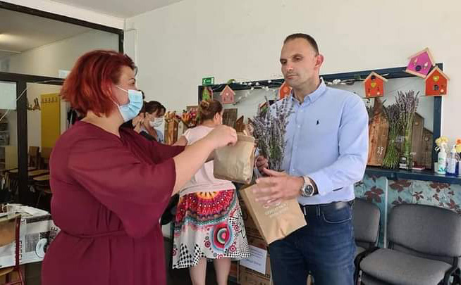 Градоначелник уручио вредну донацију Дневном боравку “Наша прича”
